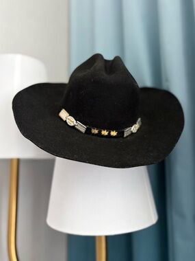 BULLHIDE BY MONTECARLO Black Premium 6x Western Felt Hat with Decorative Band